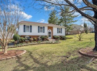 3946 Vauxhall Rd, Roanoke, VA 24018