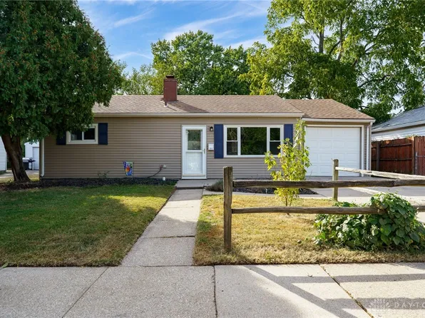 11 Thornton Dr, Fairborn, OH 45324
