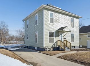 820 1st Ave E, Newton, IA