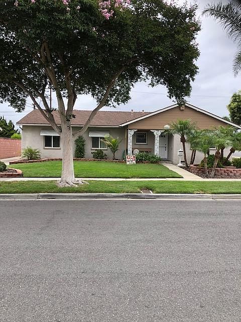 1st image of 11442 Geraldine Cir