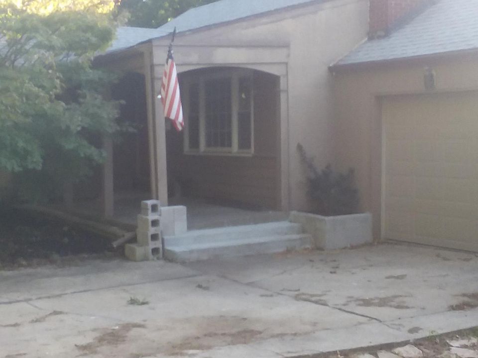 1st image of 7744 Mercier St