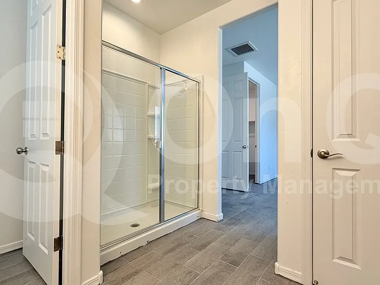 1265 E Kingman St — Photo 28
