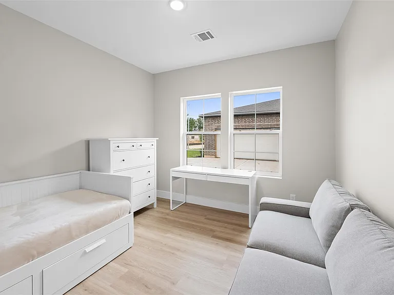 2614 Piemonte Ave — Photo 8