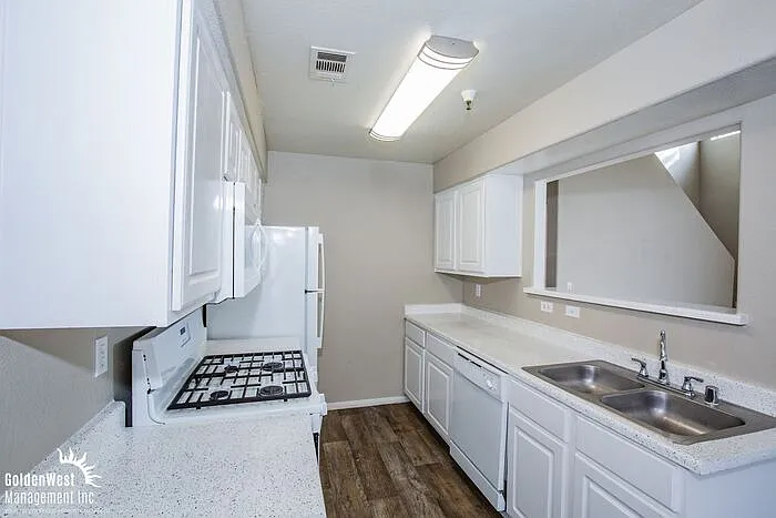 3940 Scott Robinson Blvd #1139 — Photo 5