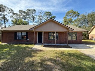 927 Granger Dr, Hinesville, GA 31313