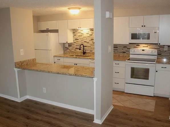 24 Sequoia Ct Floor 2, Marlton, NJ 08053