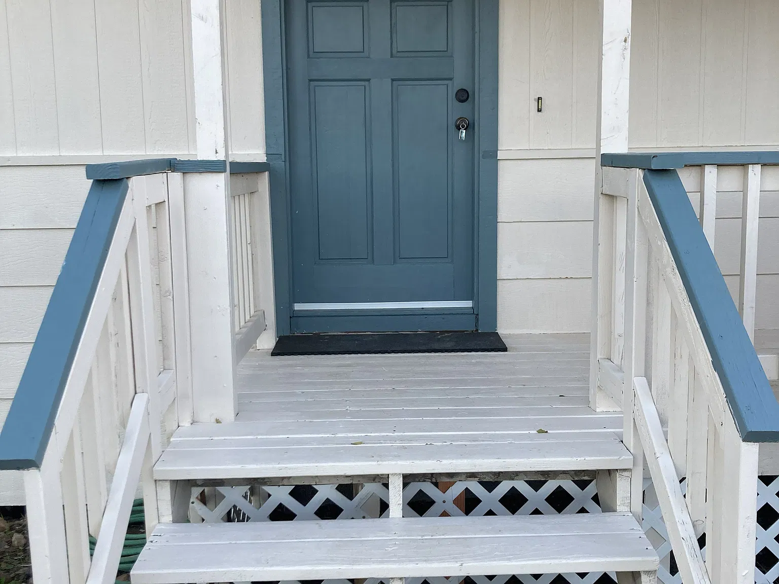 3 bed, 1220 sqft, $2,000 — Photo 2