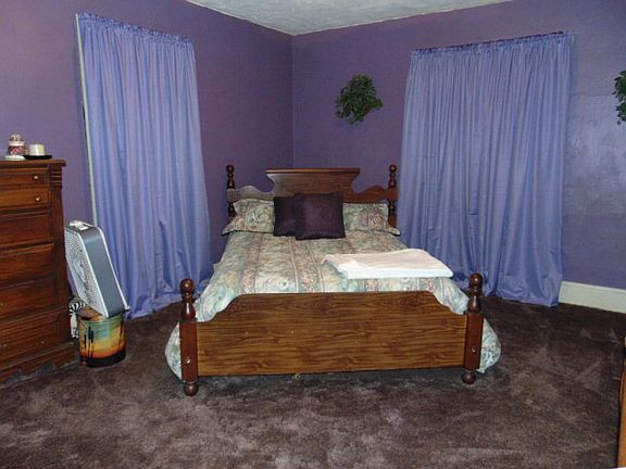5th image of 612 Wood St