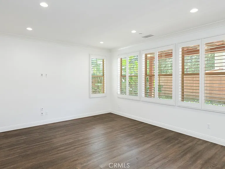 37 Larkfield — Photo 16