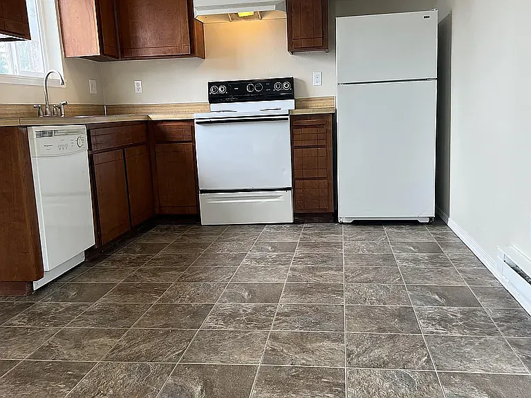 1 bed, 850 sqft, $1,350 — Photo 3
