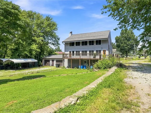 1322 S Kings Hwy, Independence, MO 64055