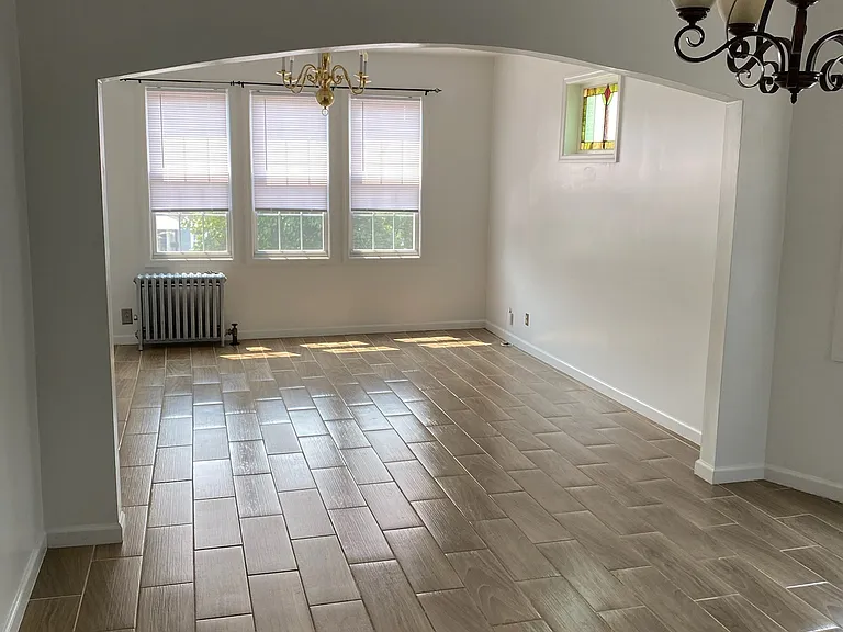 281-283 Buffalo Ave #1 — Photo 3