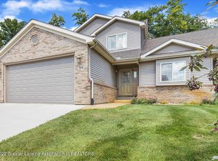706 Treetop Trl, Charlotte, MI 48813