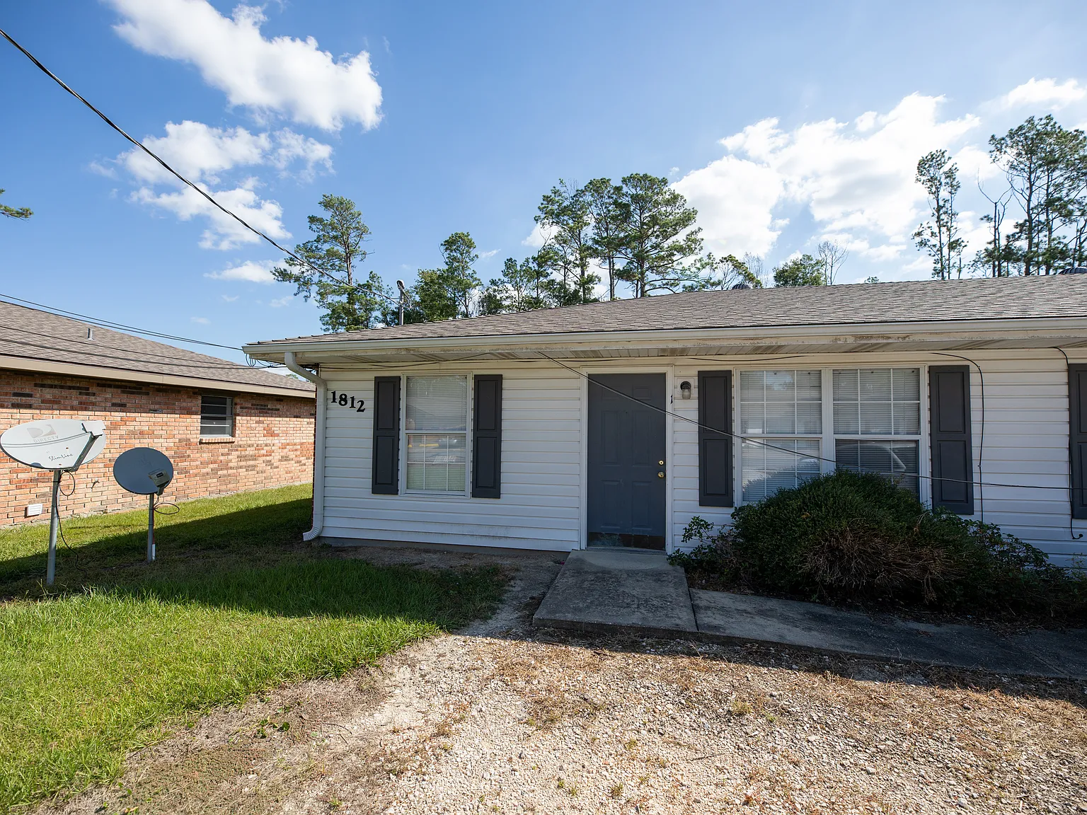 2 bed, 1.0 bath, $795 — Photo 2
