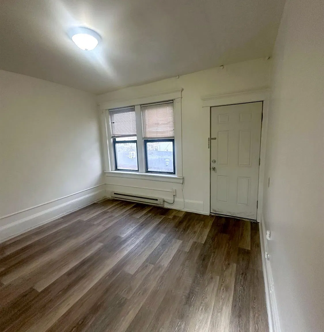 4 bed, 1.0 bath, $2,800 — Photo 4