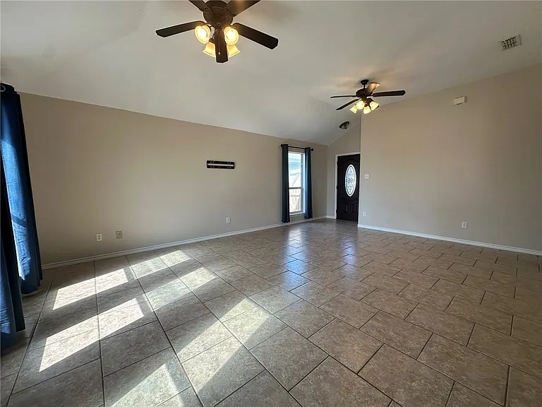 2012 Cottonwood Dr — Photo 4