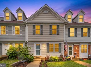227 Finchingfield Ct, Sterling, VA 20165