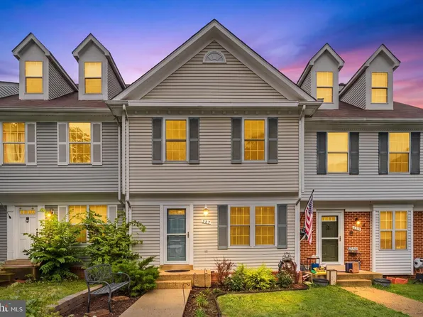 227 Finchingfield Ct, Sterling, VA 20165