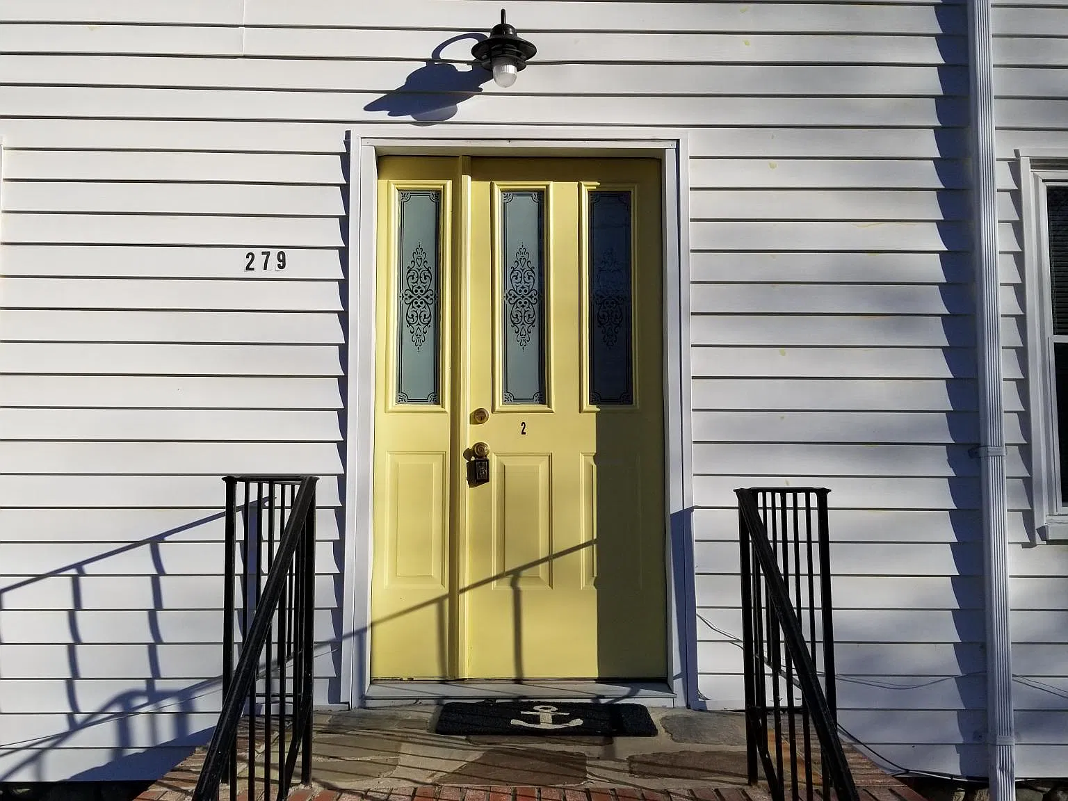 279 N Bedford St — Photo 2