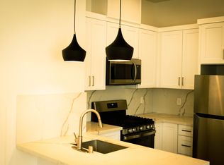 Walton Avenue, Los Angeles, CA 90007