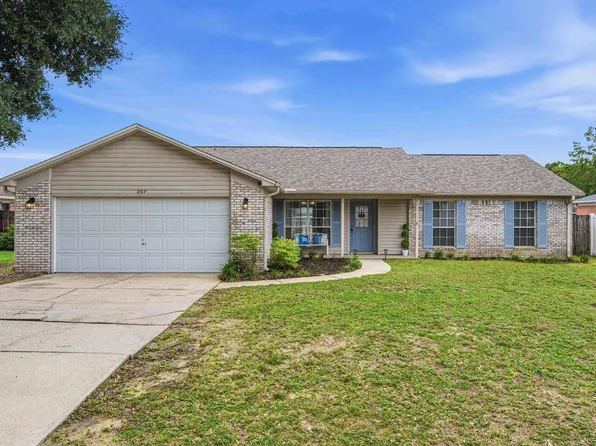 207 Secretariat Dr, Crestview, FL 32539