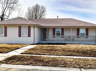 7206 SW 24th St, Topeka, KS 66614
