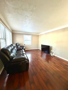 23551 Geneva St, Oak Park, MI, 48237
