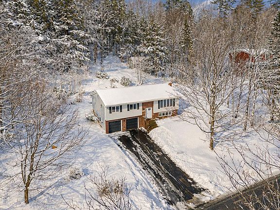 2nd image of 212 Howe Ave