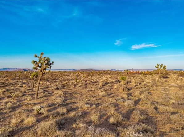 57016 Aberdeen Dr, Yucca Valley, CA 92284