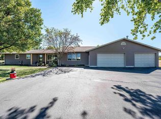 2237 W Division Rd, Huntington, IN 46750