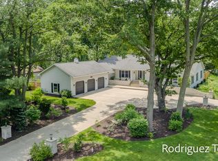 18672 Aztec Dr, Spring Lake, MI 49456