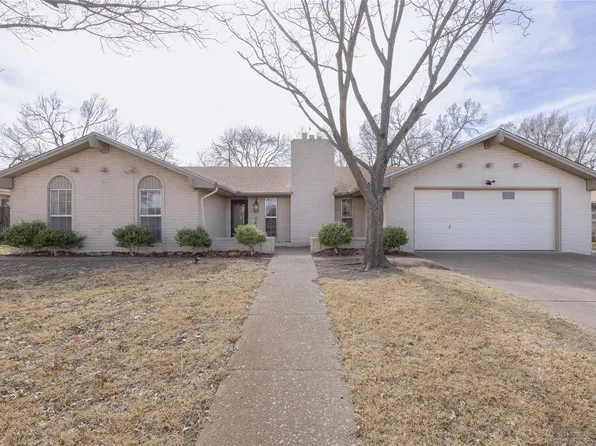 540 Topeka Dr, Woodway, TX 76712