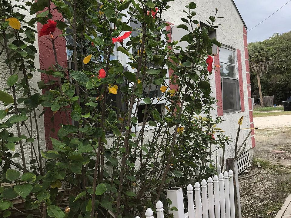 1st image of 4944 31st Ave S