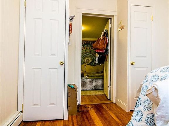 653_Metropolitan_Avenue__3R-7