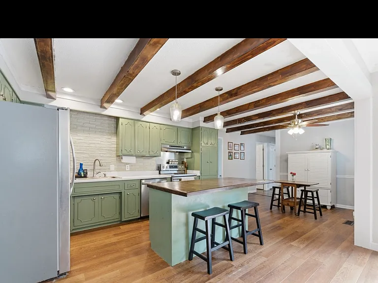 316 Estate Dr — Photo 6