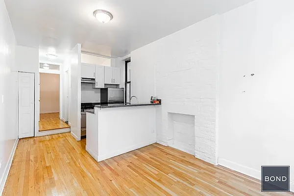 Rented by Bond New York | media 4