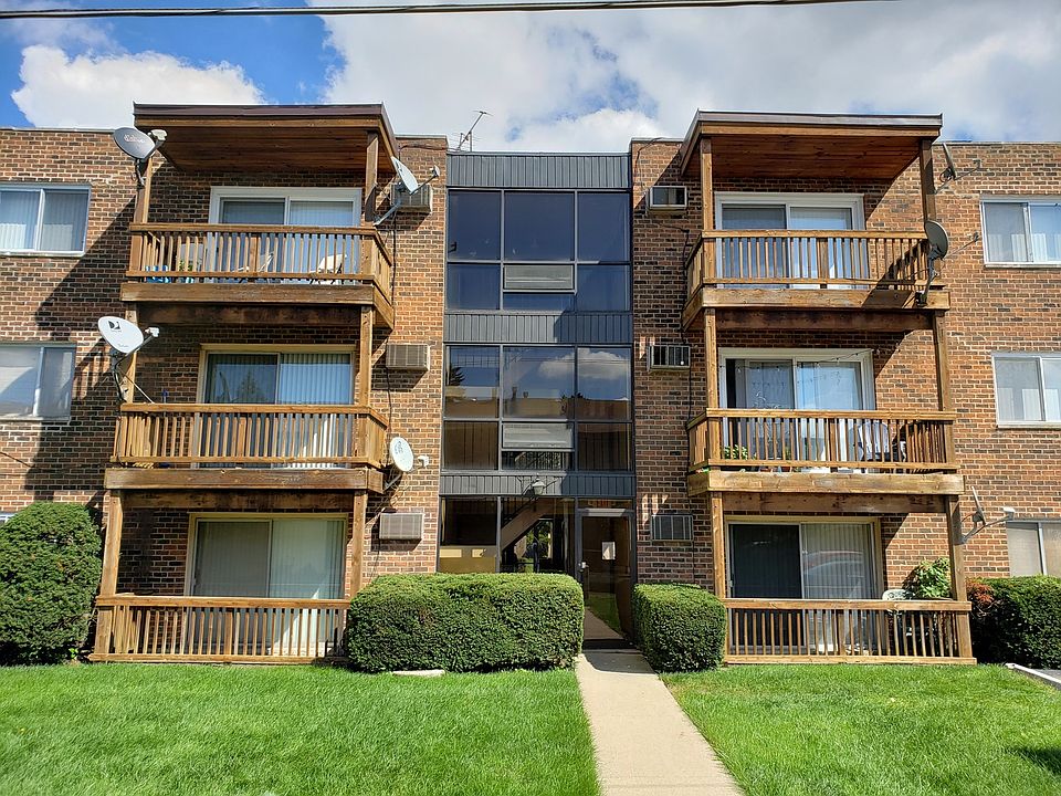 1st image of 17544 71st Ave APT 201