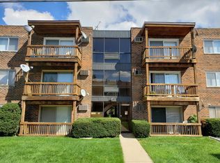 17544 71st Ave APT 201, Tinley Park, IL 60477