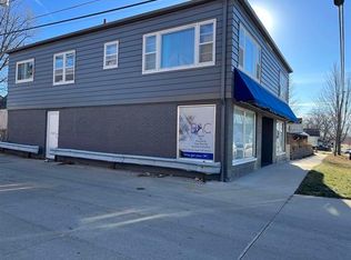 117 3rd St SE, Dyersville, IA 52040