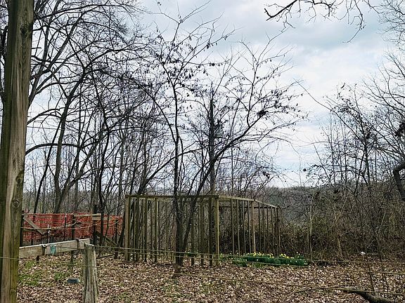 4th image of 2205 Old Salem Rd