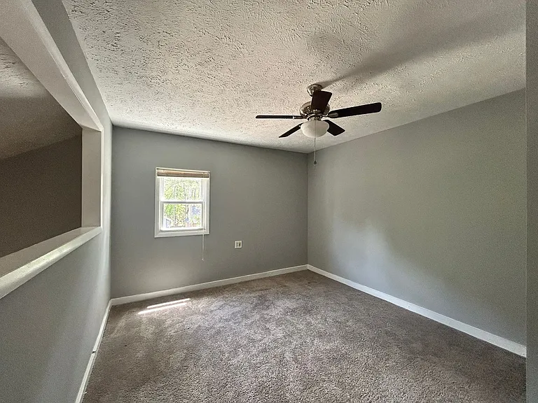 6466 Kelmscot Ct — Photo 23