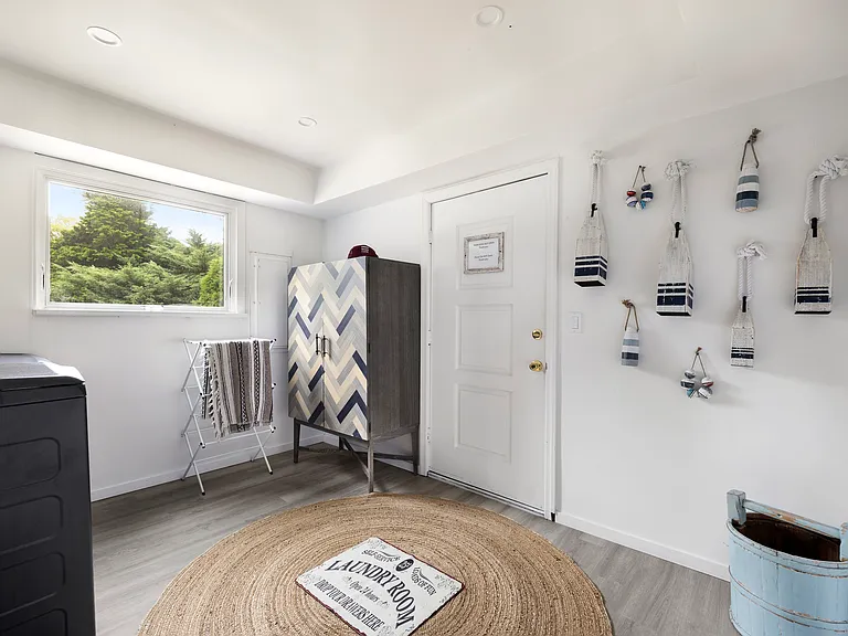 7 Glenmore Ave — Photo 18