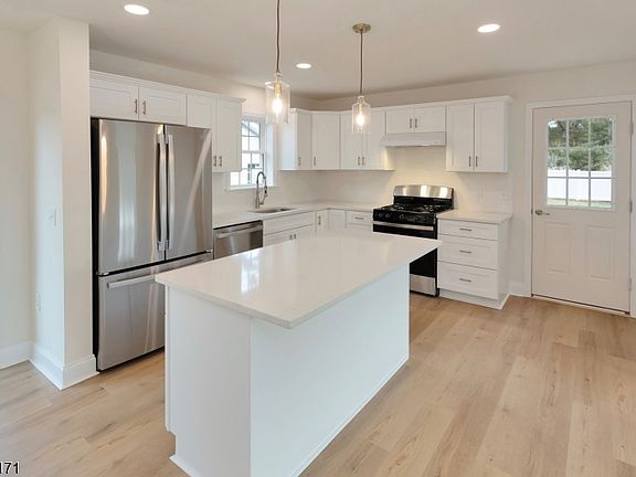 4th image of 5 Cooks Rd