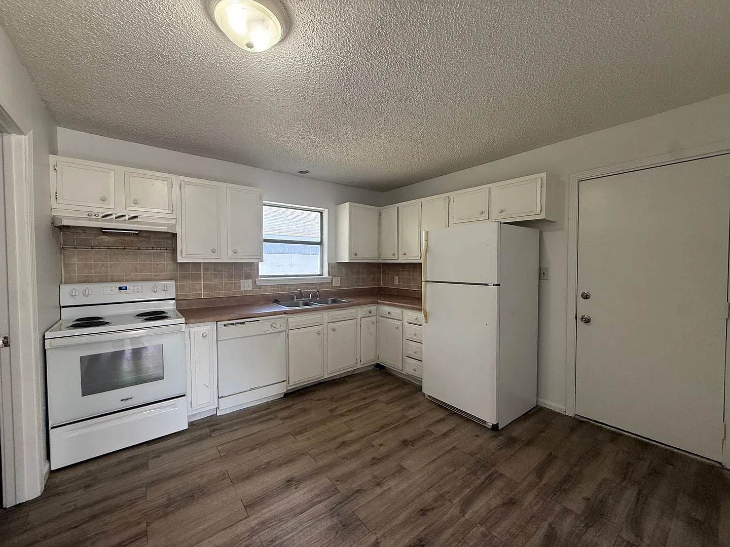 Cute 2 bedroom 1 bath duplex! — Photo 4