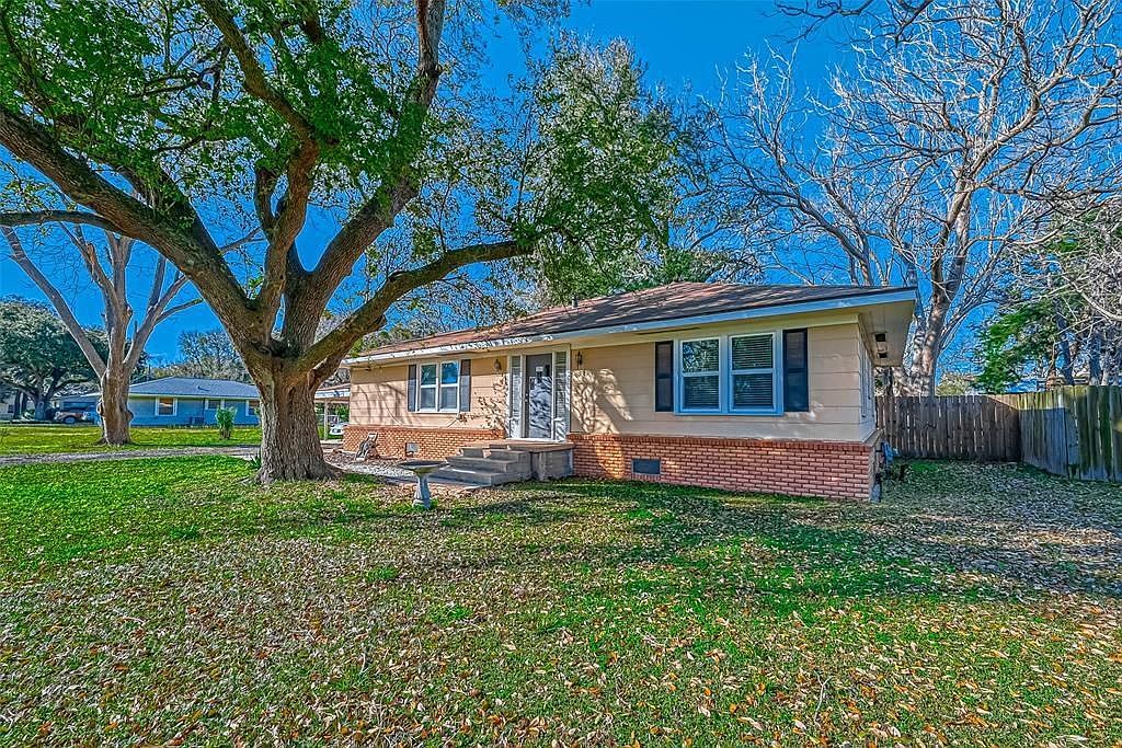 515 Breezy Ln, Wharton, TX 77488 Zillow