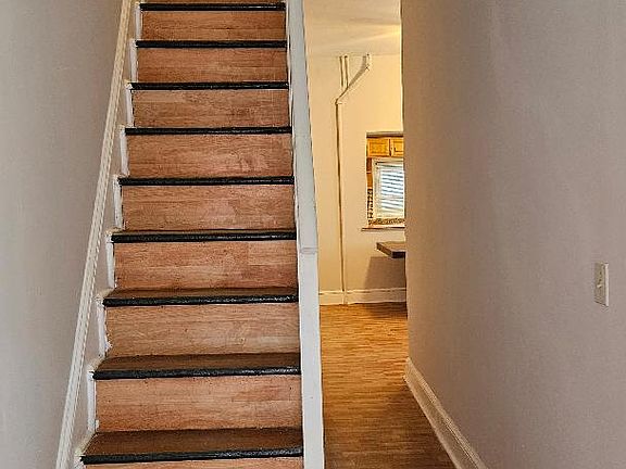 4th image of 45 E Church Ln APT 1