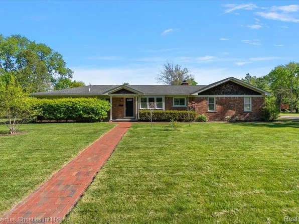 2985 Summervale Ln, Bloomfield Hills, MI 48301