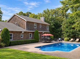 11 Hildreth Rd, Hampton Bays, NY 11946