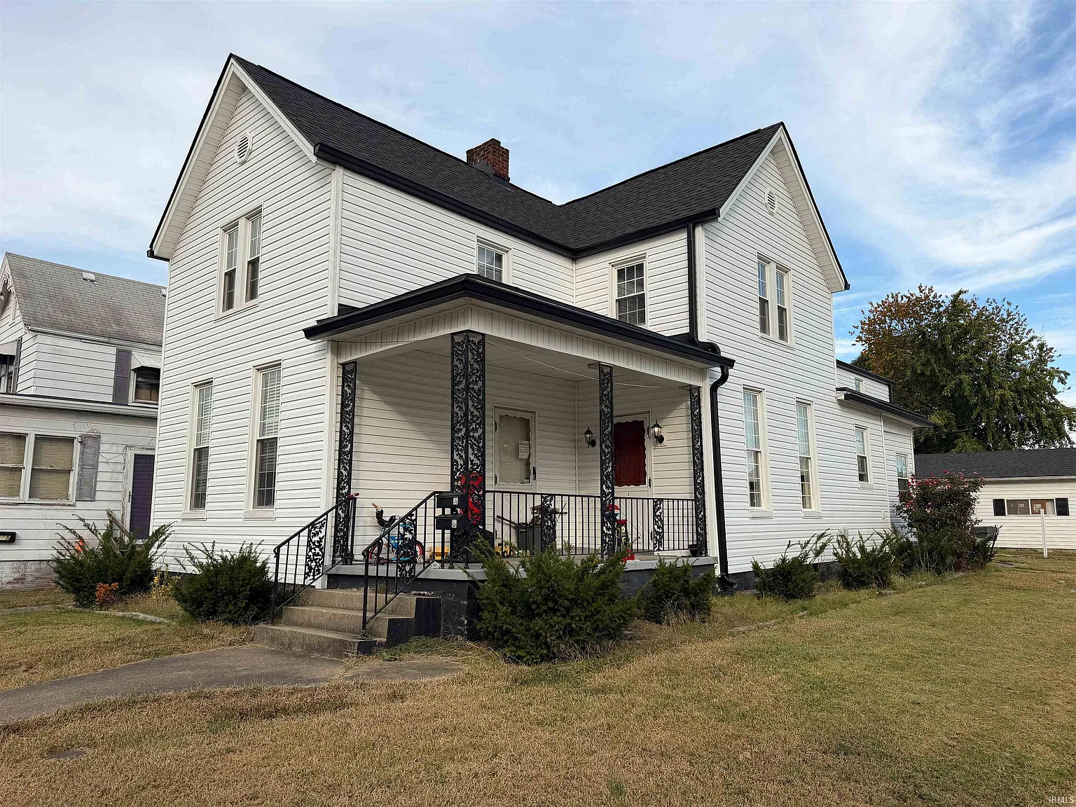 2 bed, 1.5 bath, 1184 sqft, $1,100 — Photo 1