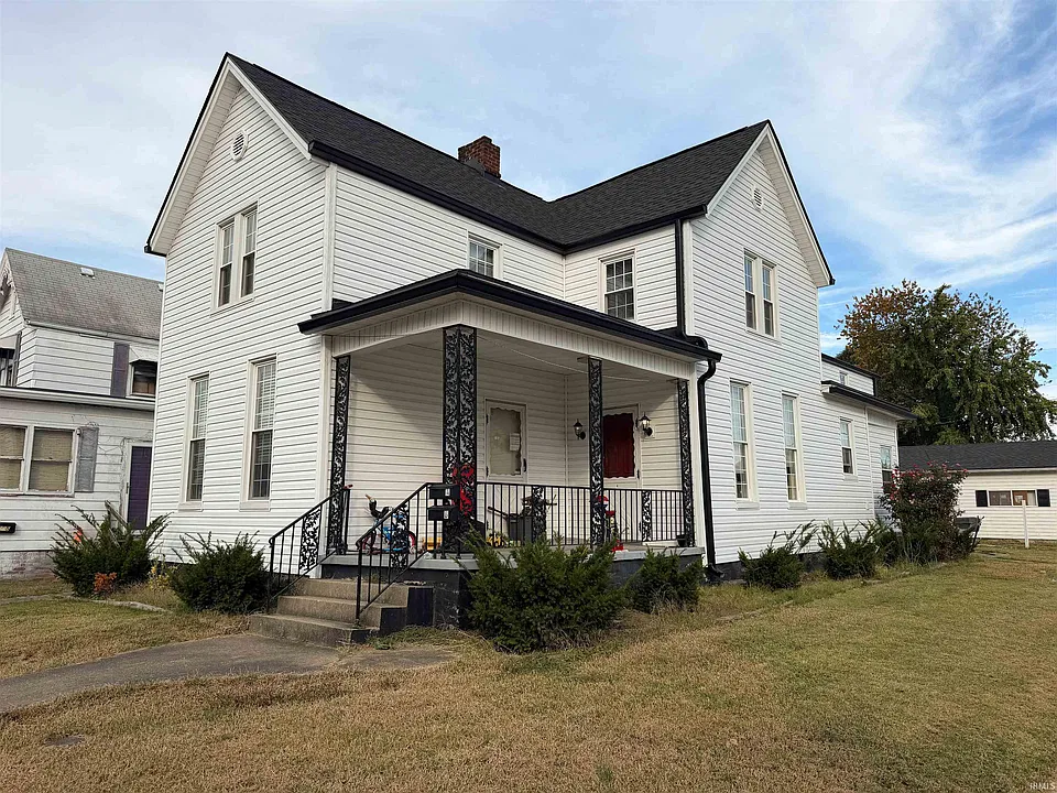 703 N Bell Ave #B
